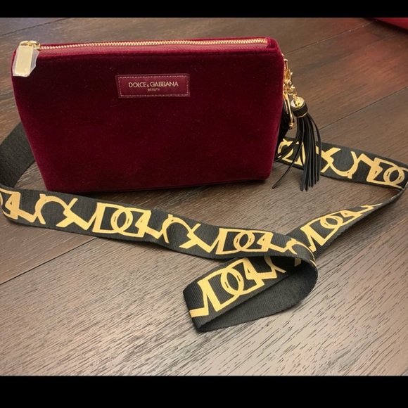 Dolce & Gabbana Handbags - Dolce & Gabbana New Makeup poach